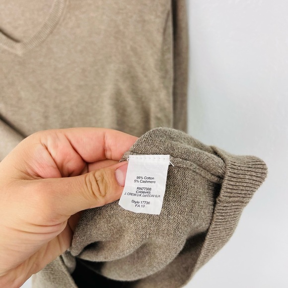J. Crew Cotton with Cashmere V-Neck Pull Over Sweater - Picture 5 of 6
